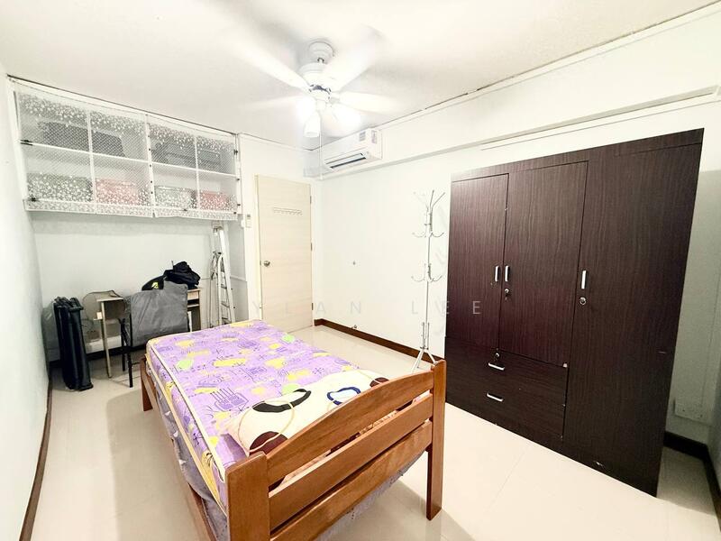 5 Saint George's Lane HDB Flat For Sale at S$ 470,000 | PropertyGuru Singapore - Bedroom