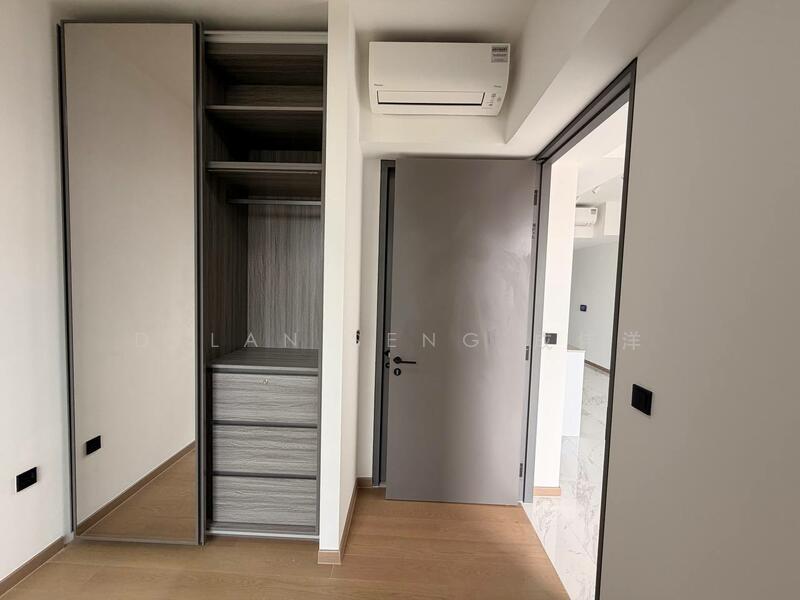 The Landmark, 173 Chin Swee Road, 1 Bedroom, 495 sqft, Condominium For Rent, by Dylan Seng 成伟洋, 500053298 - Master Bedroom Wardrobe - PropertyGuru.com.sg