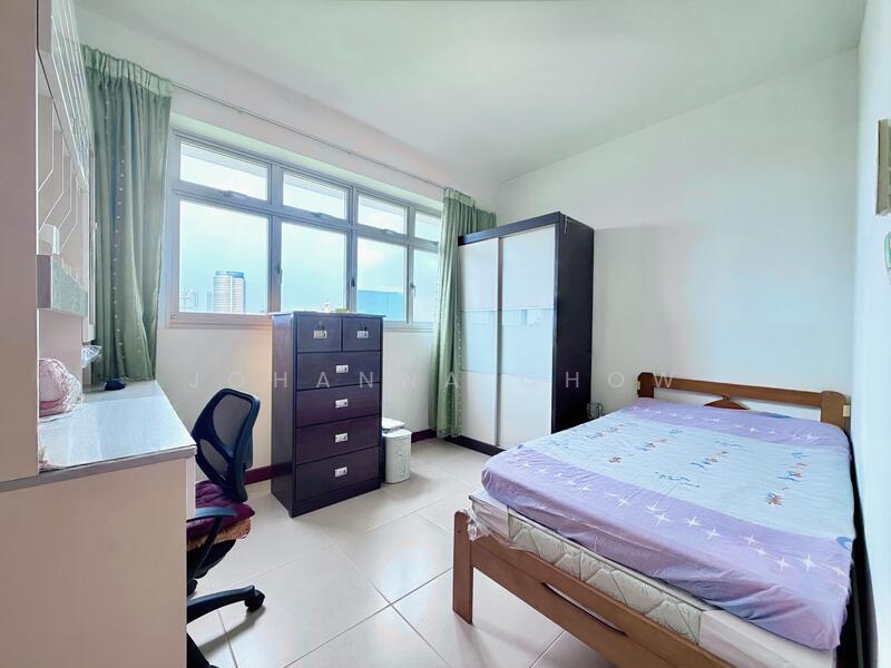 20 Teban Gardens Road HDB Flat For Sale at S$ 530,000 | PropertyGuru Singapore - Bedroom