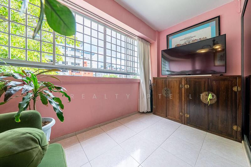526 Choa Chu Kang Street 51 HDB Flat For Sale at S$ 798,000 | PropertyGuru Singapore - Balcony