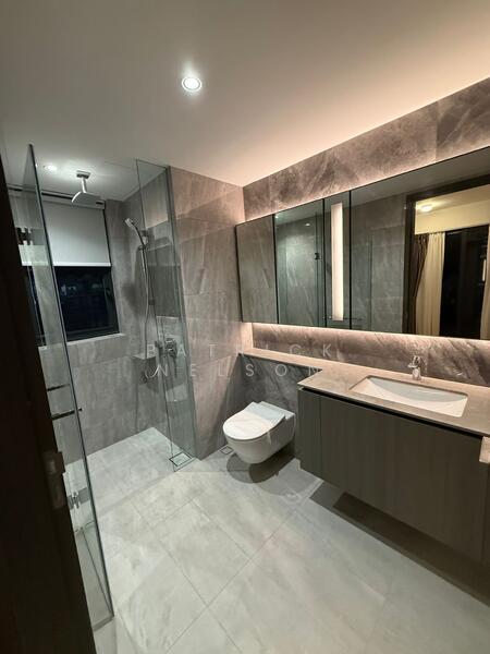 Piccadilly Grand, Northumberland Road, Room Rental, 190 sqft, Condominium For Rent, by Patrick Nelson, 500053321 - Bathroom - PropertyGuru.com.sg