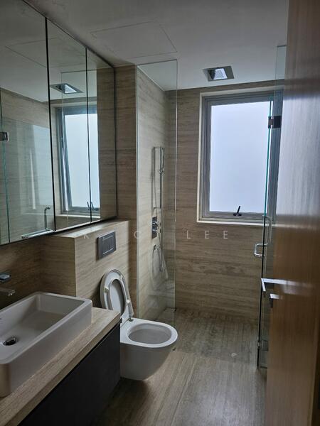 White House Residence, 67 Stevens Road, 4 Bedrooms, 3,864 sqft, Condominium For Rent, by K. C. Lee, 500053323 - Common Bathroom 4th Flr - PropertyGuru.com.sg