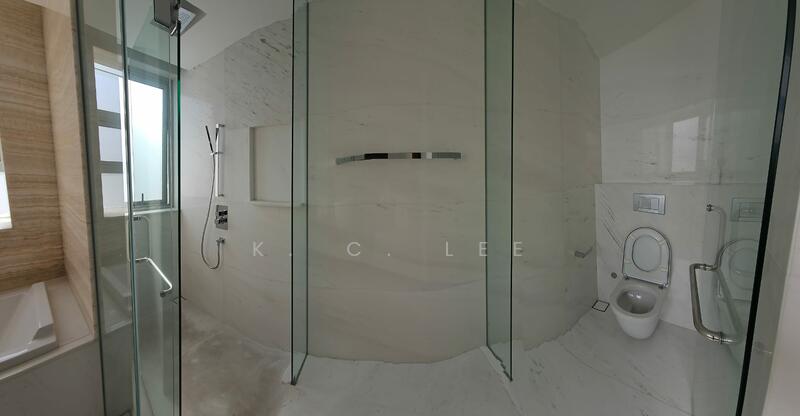 White House Residence, 67 Stevens Road, 4 Bedrooms, 3,864 sqft, Condominium For Rent, by K. C. Lee, 500053323 - Master Bathroom - PropertyGuru.com.sg