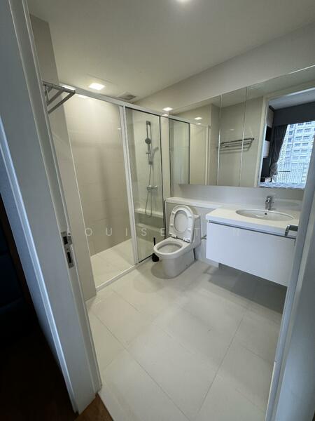 Sky Habitat, 9 Bishan Street 15, 4 Bedrooms, 2,077 sqft, Condominium For Rent, by Louise Tan, 500053352 - Bathroom - PropertyGuru.com.sg