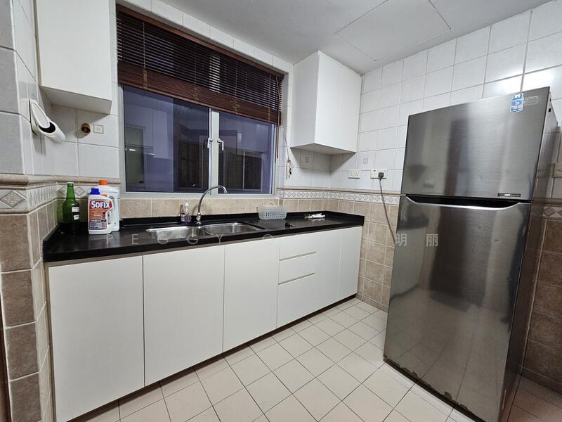 The Bayshore, 22 Bayshore Road, 2 Bedrooms, 947 sqft, Condominium For Rent, by Peggy Ooi 黄明丽, 500053382 - Kitchen - PropertyGuru.com.sg