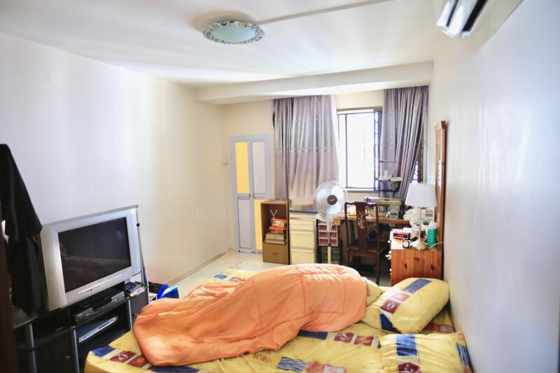 122 Bedok Reservoir Road HDB Flat For Sale at S$ 688,000 | PropertyGuru Singapore - Bedroom