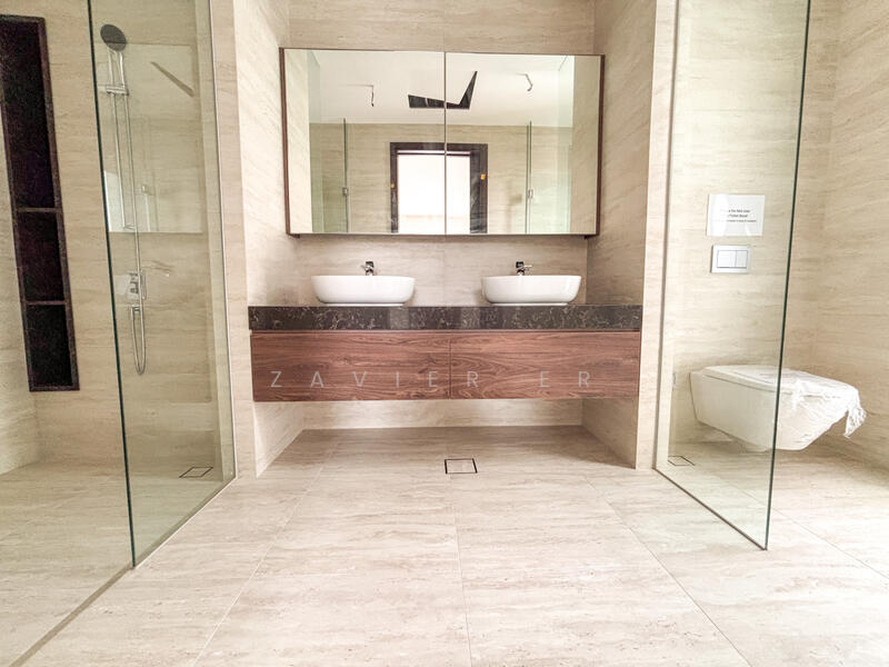 🏆JIA LANDED🏆Henry Park Brand New Huge Detached Detached House For Sale at S$ 19,800,000 | PropertyGuru Singapore - Bathroom