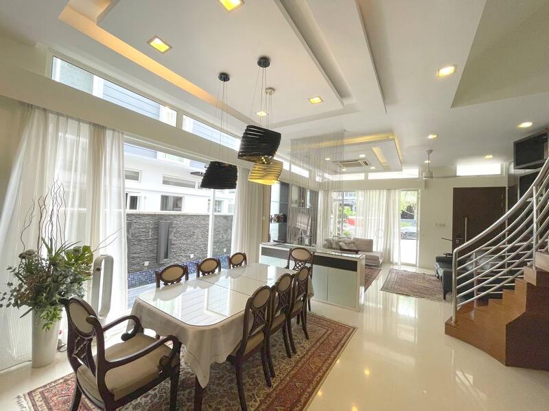 Nim Green Semi-Detached House For Sale at S$ 6,380,000 | PropertyGuru Singapore - Dining Room