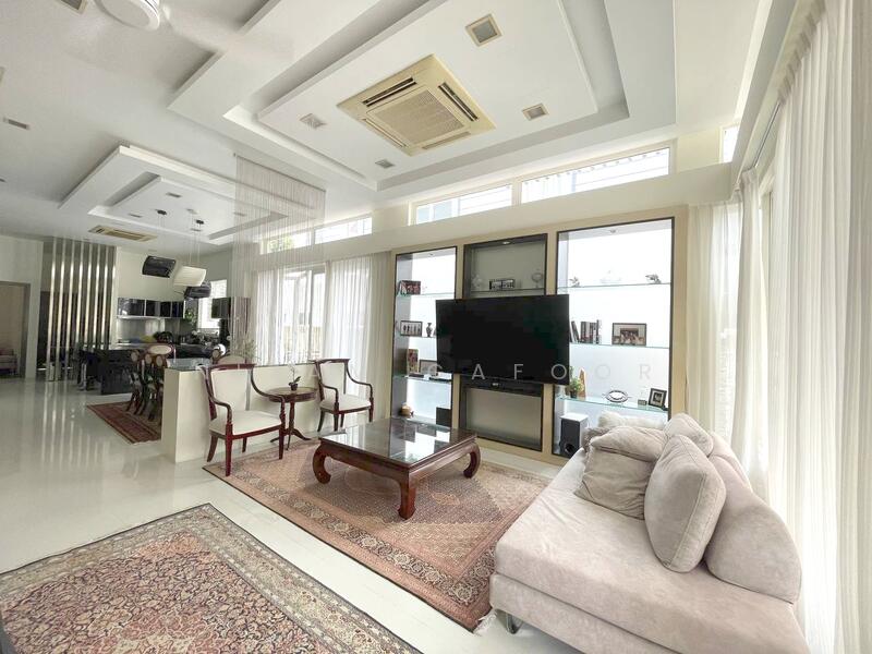 Nim Green Semi-Detached House For Sale at S$ 6,380,000 | PropertyGuru Singapore - Living Room