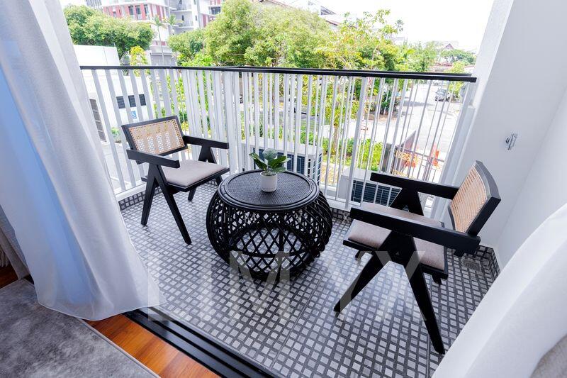 Kovan Jewel Apartment For Sale at S$ 1,633,000 | PropertyGuru Singapore - Balcony