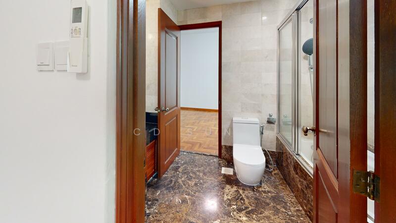 Pepys Hill Condo, 19 Pepys Road, 4 Bedrooms, 3,200 sqft, Condominium For Rent, by CD Sung, 500053486 - Bathroom - PropertyGuru.com.sg