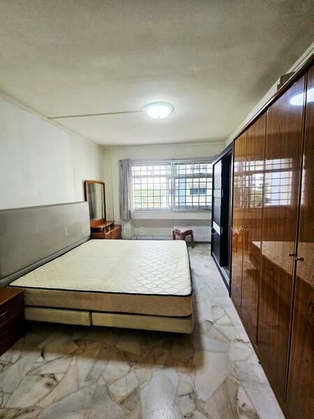 352 Woodlands Avenue 1 HDB Flat For Sale at S$ 720,000 | PropertyGuru Singapore - Bedroom