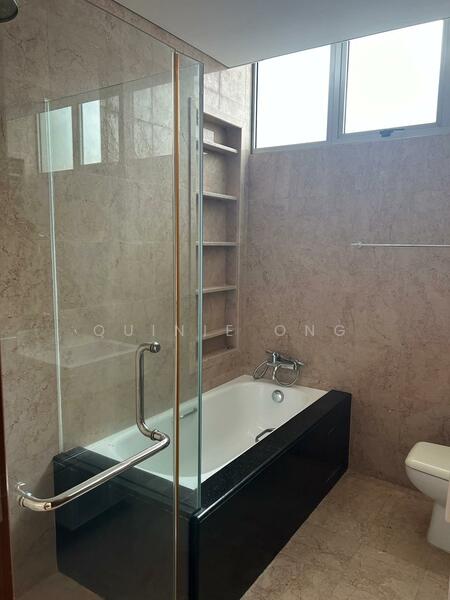 Mill Point, 3 Zion Close, 2 Bedrooms, 915 sqft, Apartment For Rent, by Quinie Ong, 500053504 - Bathroom - PropertyGuru.com.sg