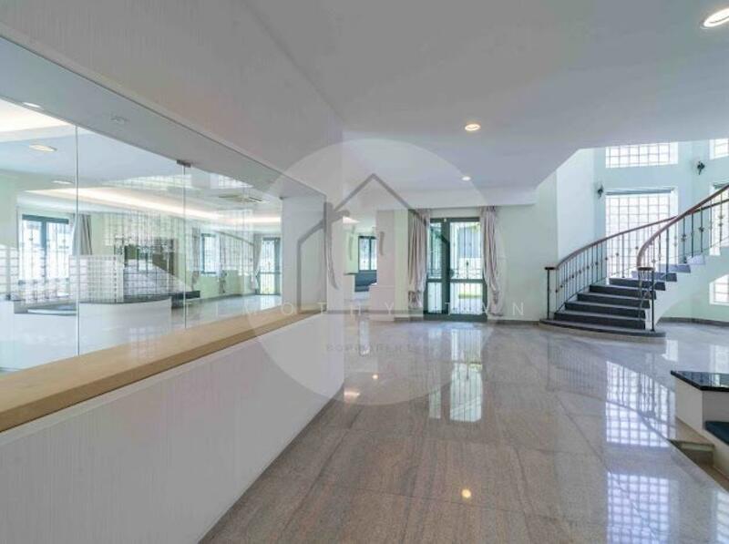 For Rent - Detached House in Windsor Park