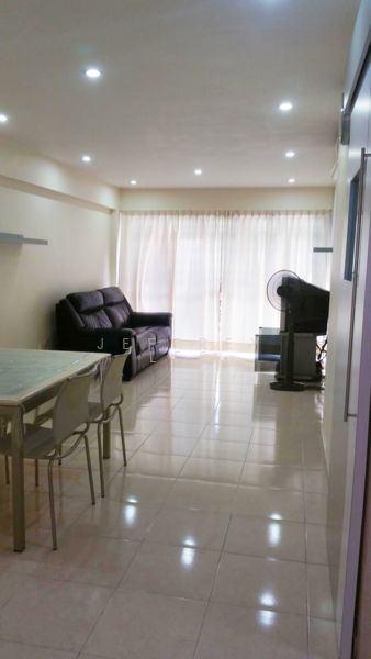 311C Anchorvale Lane, 311C Anchorvale Lane, 3 Bedrooms, 1,195 sqft, HDB Flat For Rent, by Jeffrey Lee, 500053533 - Living Room - PropertyGuru.com.sg