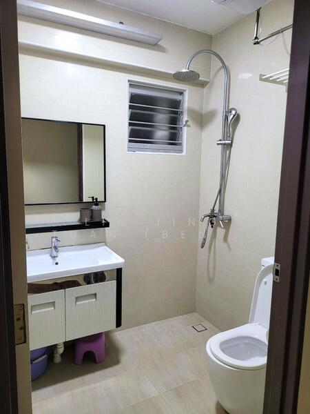 333A Anchorvale Link, 333A Anchorvale Link, 3 Bedrooms, 990 sqft, HDB Flat For Rent, by Lim Jing Tuan (Benedict), 500053535 - Bathroom - PropertyGuru.com.sg