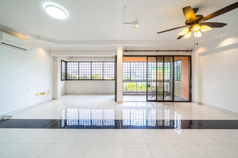 Braddell View Apartment For Sale at S$ 1,750,000 | PropertyGuru Singapore - Living Room