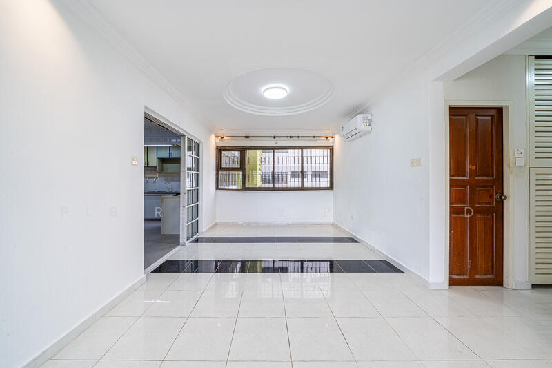 Braddell View Apartment For Sale at S$ 1,750,000 | PropertyGuru Singapore - Living Room