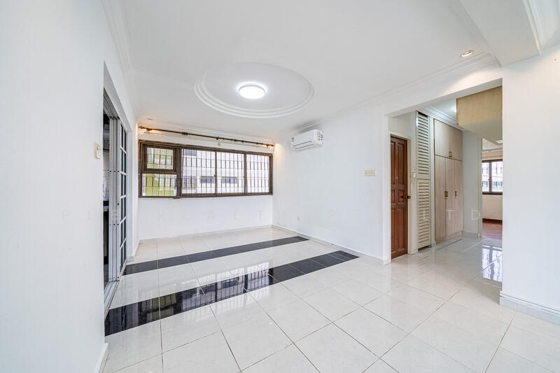 Braddell View Apartment For Sale at S$ 1,750,000 | PropertyGuru Singapore - Living Room