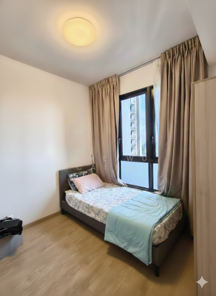 Whistler Grand Condominium For Sale at S$ 1,288,000 | PropertyGuru Singapore - Bedroom