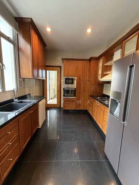 Villas Holland, Bukit Sedap Road, 6 Bedrooms, 12,486 sqft, Detached House For Rent, by Tracy Wang, 500053550 - Kitchen - PropertyGuru.com.sg
