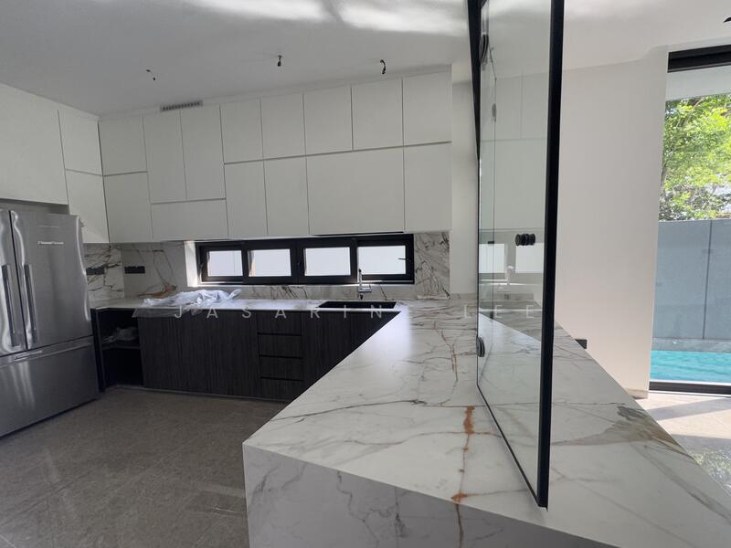 ⭐⭐LANDED7772@ MINS TO MRT BRAND NEW 3.5 STOREY SEMI-DETACHED Semi-Detached House For Sale at S$ 6,080,000 | PropertyGuru Singapore - Kitchen