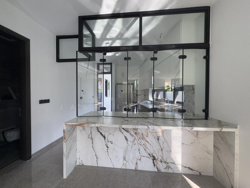 ⭐⭐LANDED7772@ MINS TO MRT BRAND NEW 3.5 STOREY SEMI-DETACHED Semi-Detached House For Sale at S$ 6,080,000 | PropertyGuru Singapore - Kitchen