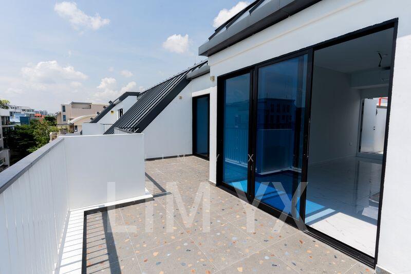 Kovan Jewel Apartment For Sale at S$ 4,252,800 | PropertyGuru Singapore - Balcony