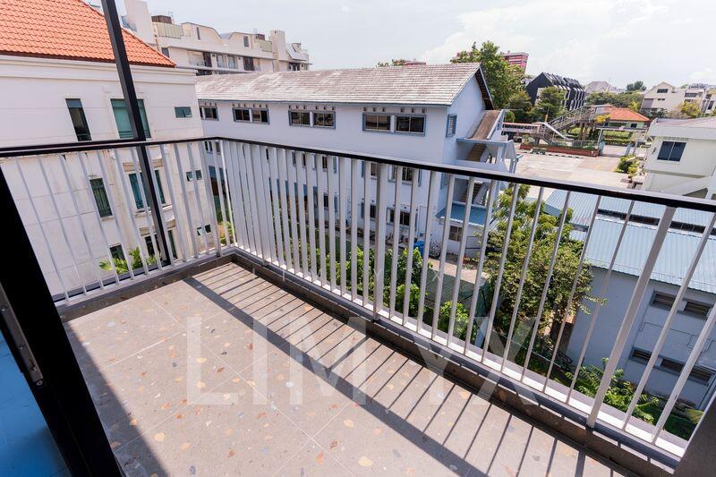 Kovan Jewel Apartment For Sale at S$ 4,252,800 | PropertyGuru Singapore - Balcony