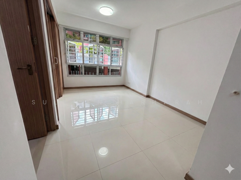 438C Bukit Batok West Avenue 8 HDB Flat For Sale at S$ 360,000 | PropertyGuru Singapore - Interior