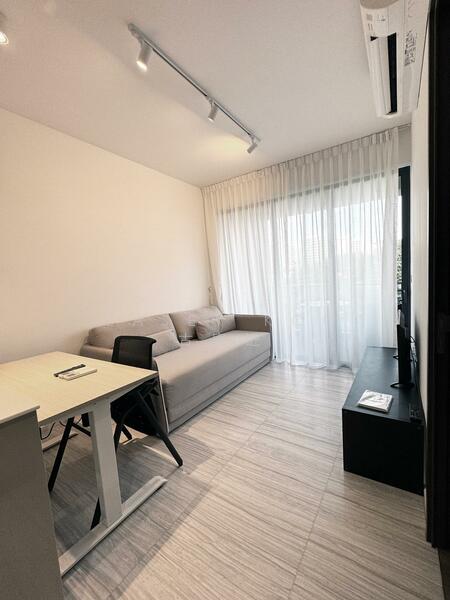 Parc Esta Condominium For Sale at S$ 999,999 | PropertyGuru Singapore - Living Room