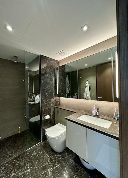Parc Esta Condominium For Sale at S$ 999,999 | PropertyGuru Singapore - Bathroom