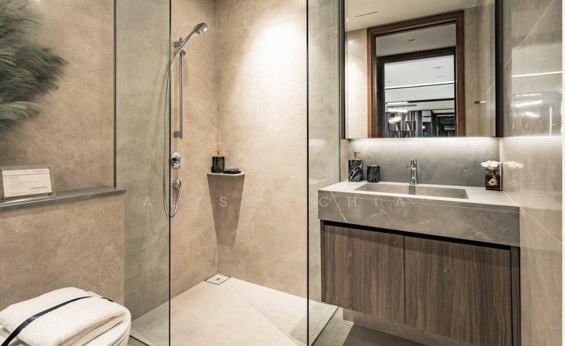 ⭐️ Cheap, MRT, Transformation, Undervalue 4 bed Condominium For Sale at S$ 2,580,000 | PropertyGuru Singapore - Bathroom