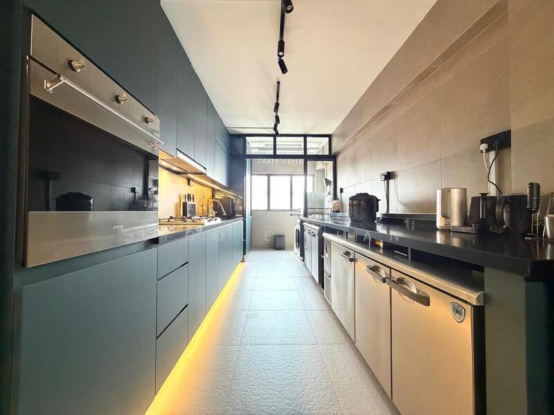108 Potong Pasir Avenue 1 HDB Flat For Sale at S$ 920,000 | PropertyGuru Singapore - Kitchen