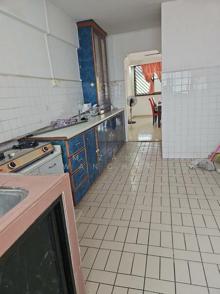 445 Tampines Street 42 HDB Flat For Sale at S$ 458,000 | PropertyGuru Singapore