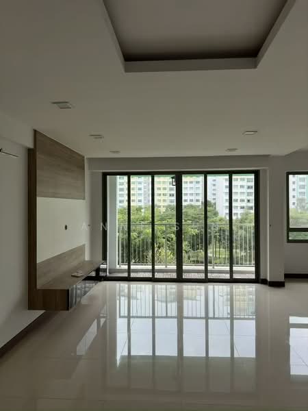 677D Punggol Drive HDB Flat For Sale at S$ 890,000 | PropertyGuru Singapore - Living Room
