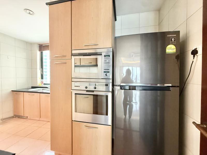 Pebble Bay, 130 Tanjong Rhu Road, East Coast / Marine Parade, 1 Bedroom, 915 sqft, Condominium For Sale, by Yu Tianxin, 500053647 - Kitchen - PropertyGuru.com.sg