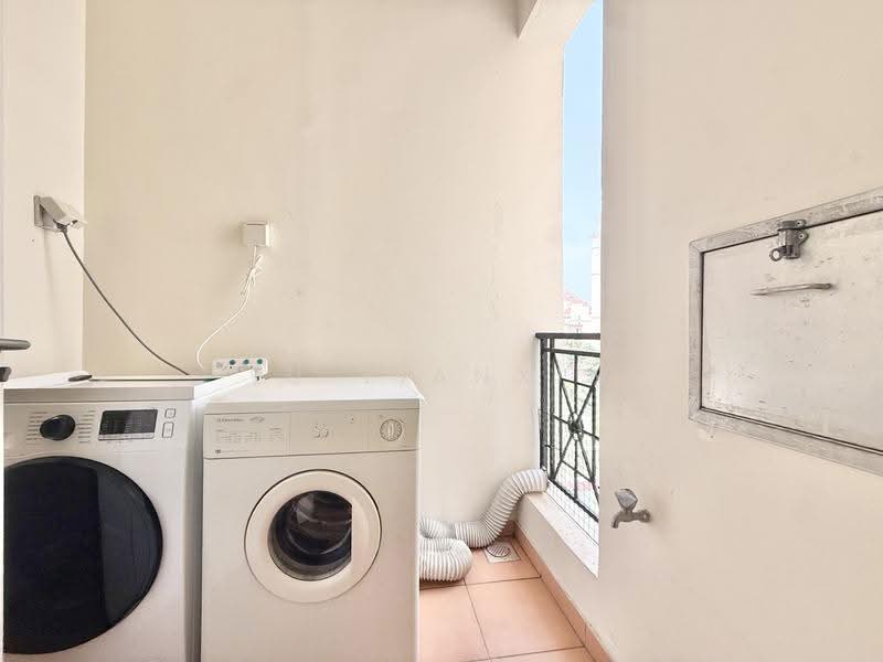 Pebble Bay, 130 Tanjong Rhu Road, East Coast / Marine Parade, 1 Bedroom, 915 sqft, Condominium For Sale, by Yu Tianxin, 500053647 - Balcony - PropertyGuru.com.sg
