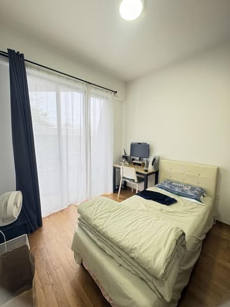 Harbour View Gardens, 221 Pasir Panjang Road, 3 Bedrooms, 980 sqft, Apartment For Sale, by Sarah Zhang, 500053649 - Bedroom - PropertyGuru.com.sg