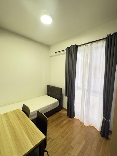 Harbour View Gardens, 221 Pasir Panjang Road, 3 Bedrooms, 980 sqft, Apartment For Sale, by Sarah Zhang, 500053649 - Bedroom - PropertyGuru.com.sg