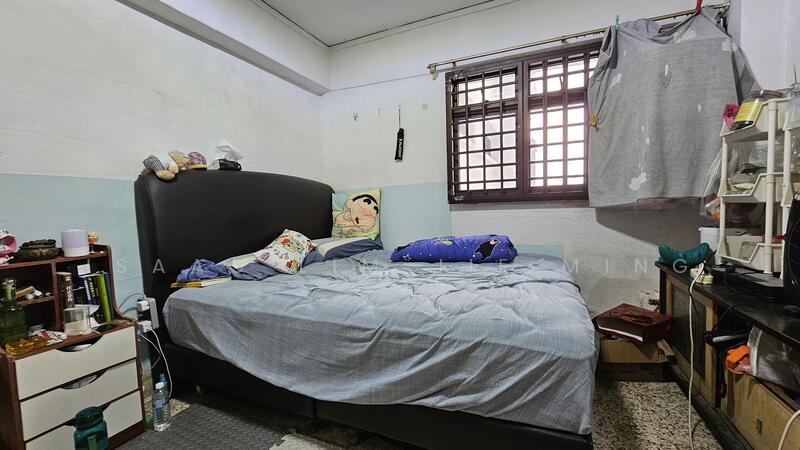 211 Boon Lay Place HDB Flat For Sale at S$ 360,000 | PropertyGuru Singapore