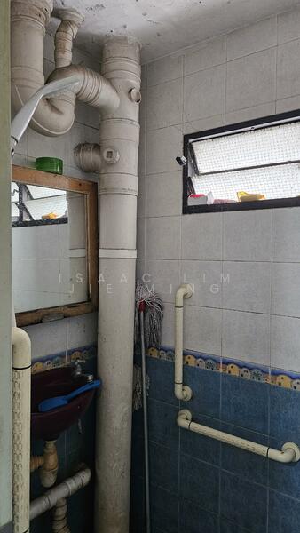 211 Boon Lay Place HDB Flat For Sale at S$ 360,000 | PropertyGuru Singapore