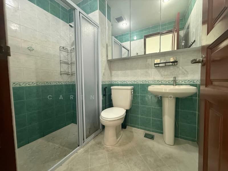 *Thomson Imperials near MRT, Super mark, Fully or Partial furnishes, immediate*, , 4 Bedrooms, 2,210 sqft, Condominium For Rent, by Carenline Yeo, 500053713 - Bathroom - PropertyGuru.com.sg