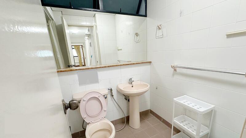 Fernwood Towers, 26 Fernwood Terrace, Room Rental, 120 sqft, Condominium For Rent, by Maple Yap, 500053728 - Bathroom - PropertyGuru.com.sg