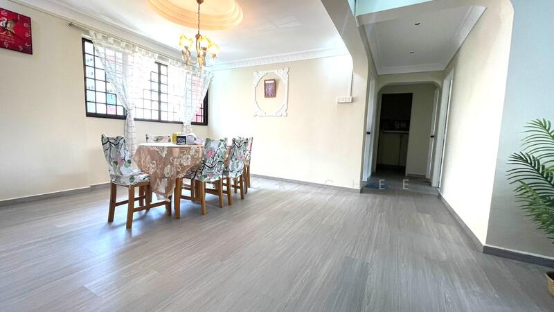 159 Yishun Street 11 HDB Flat For Sale at S$ 658,000 | PropertyGuru Singapore - Dining Room