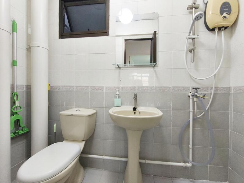 For Sale - 341 Sembawang Close