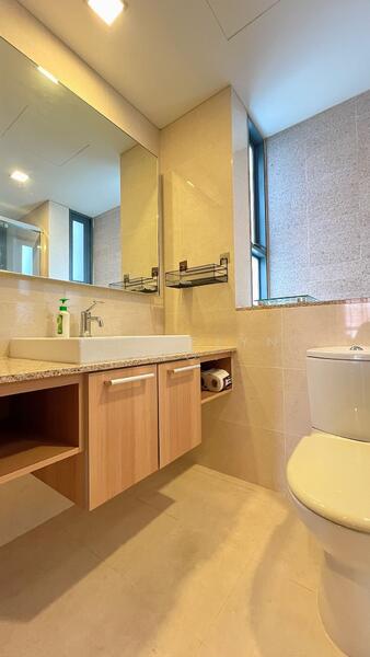 The Pier at Robertson Apartment For Sale at S$ 3,110,000 | PropertyGuru Singapore - Bathroom
