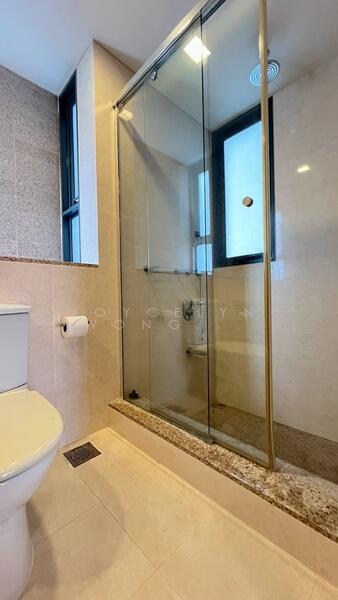 The Pier at Robertson Apartment For Sale at S$ 3,110,000 | PropertyGuru Singapore - Bathroom