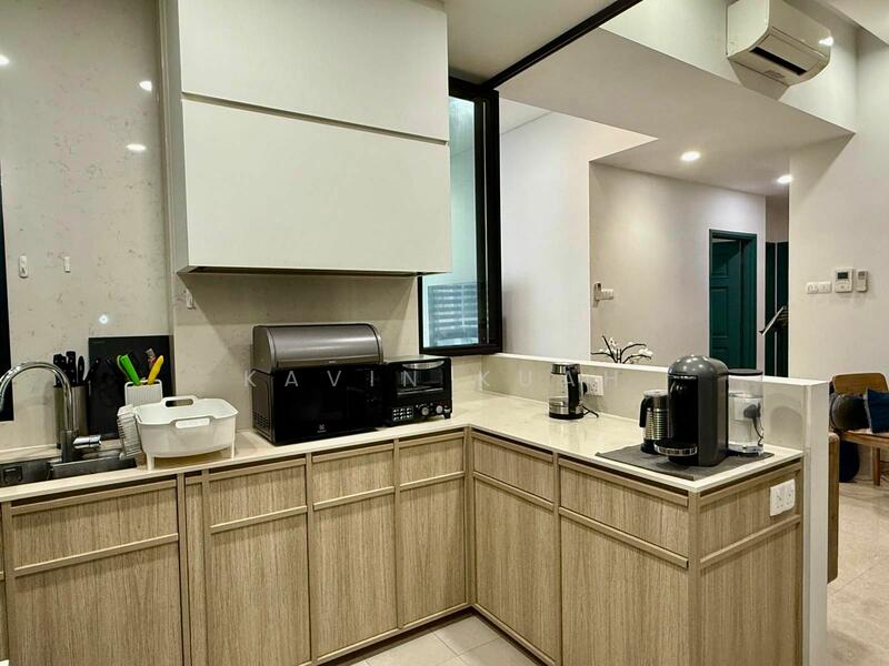 Cavendish Park Condominium For Sale at S$ 2,138,000 | PropertyGuru Singapore - Kitchen