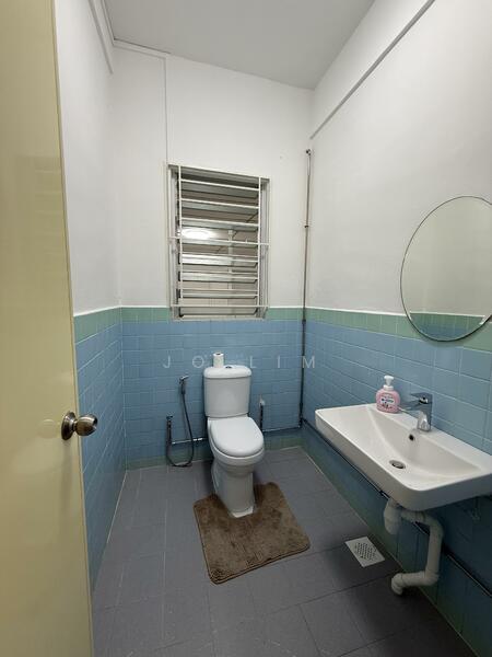 Eng Kong Park, Eng Kong Road, 3 Bedrooms, 1,828 sqft, Terraced House For Rent, by Jo Lim, 500053805 - PropertyGuru.com.sg